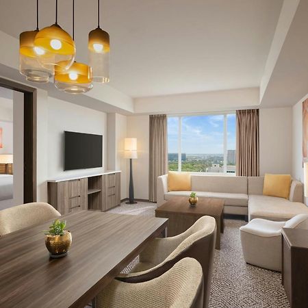 Sheraton Hyderabad Hotel Екстериор снимка
