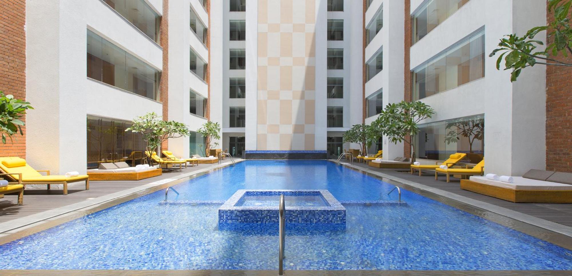 Sheraton Hyderabad Hotel Екстериор снимка