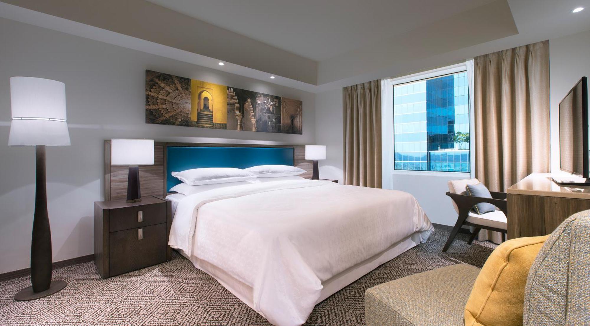 Sheraton Hyderabad Hotel Екстериор снимка