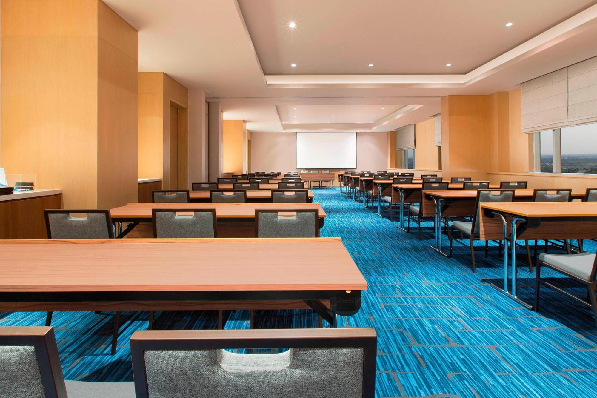 Sheraton Hyderabad Hotel Екстериор снимка